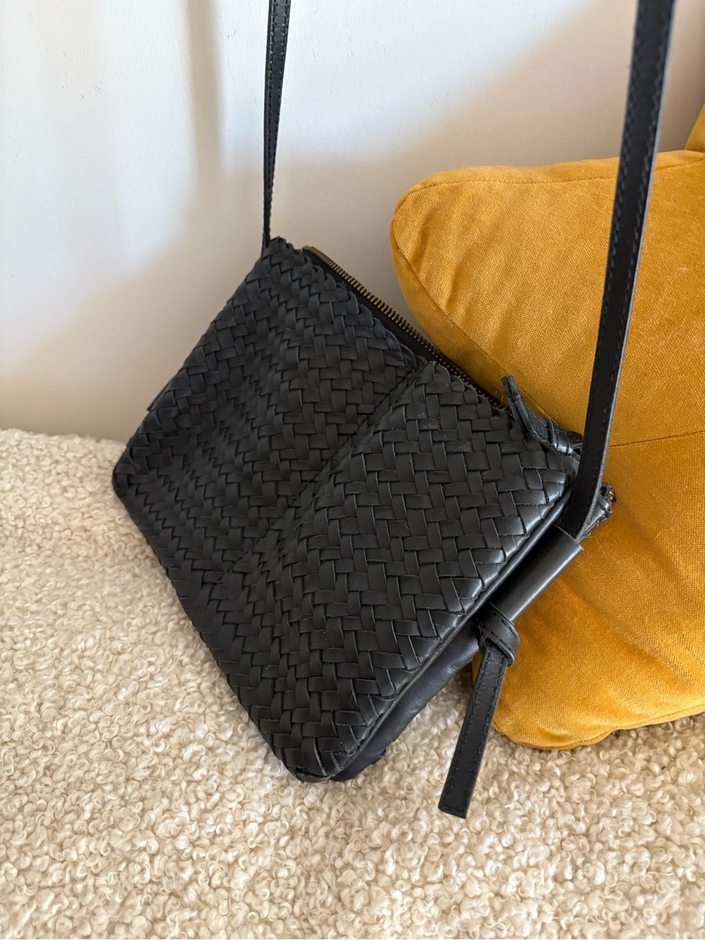 Madewell Woven Leather Crossbody Bag in Black - Picture 6 of 11
